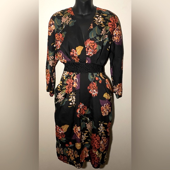 Floral dress - Picture 1 of 7